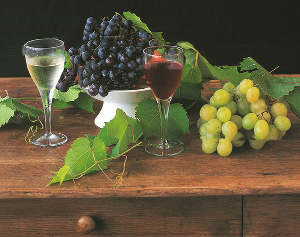 Still life with grapes by Dominique Zintzmeyer - 10 X 12 Inches (Art Print)