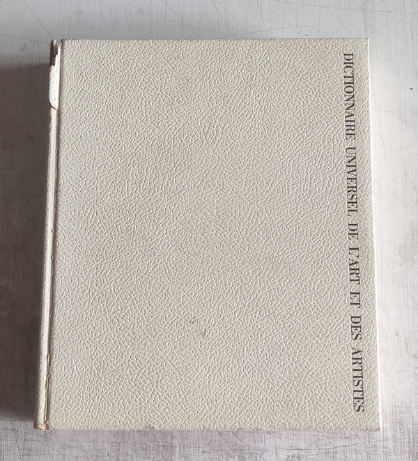 Dictionnaire Universel de l'Art et des Artistes Volume 2 (Vintage Hardcover Book 1967)