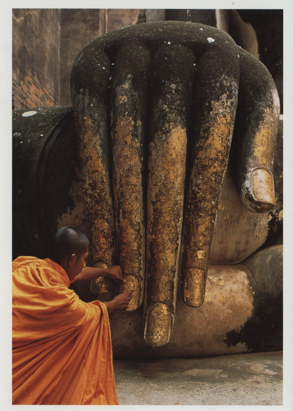 Offrande de Feuille d'Or au Bouddha, Sukhothai, Thailande, 1997 by Christophe Boisvieux - 4 X 6 Inches (10 Postcards)