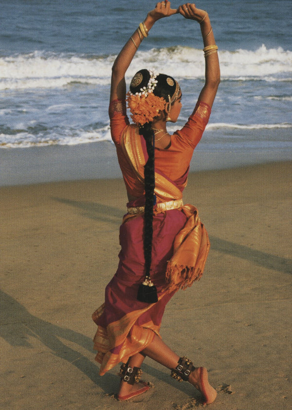 Danseuse Indienne de Kuchipudi by Caroline Elbaz & Michel Dortes - 4 X 6 Inches (10 Postcards)