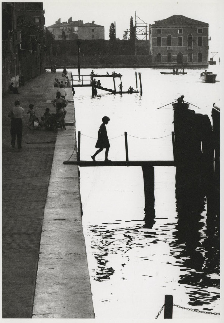 Venise, 1959 by Willy Ronis - 4 X 6 Inches (10 Postcards)