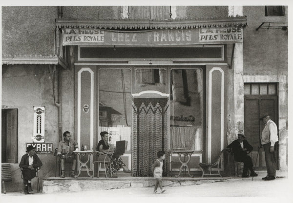 St Saturnin d'Apte by Willy Ronis - 4 X 6 Inches (10 Postcards)