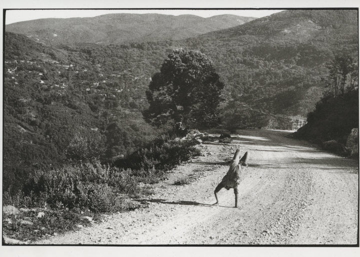 Grèce, 1961 by Henri Cartier-Bresson - 4 X 6 Inches (10 Postcards)
