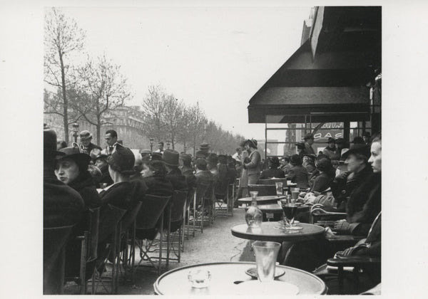 Les Champs-Elysées by Pierre Vals - 4 X 6 Inches (10 Postcards)