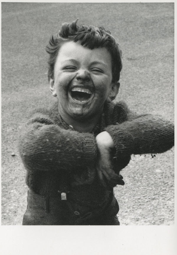 Manchester by Shirley Baker - 4 X 6 Inches (10 Postcards)