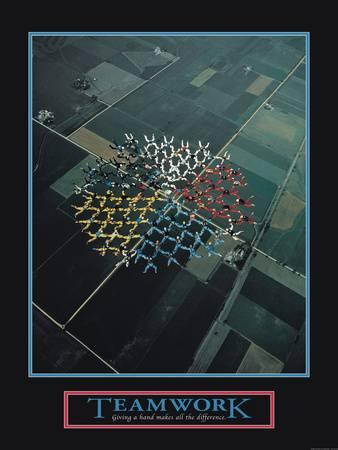Teamwork-Skydivers - 22 X 28 Inches (Art Print)