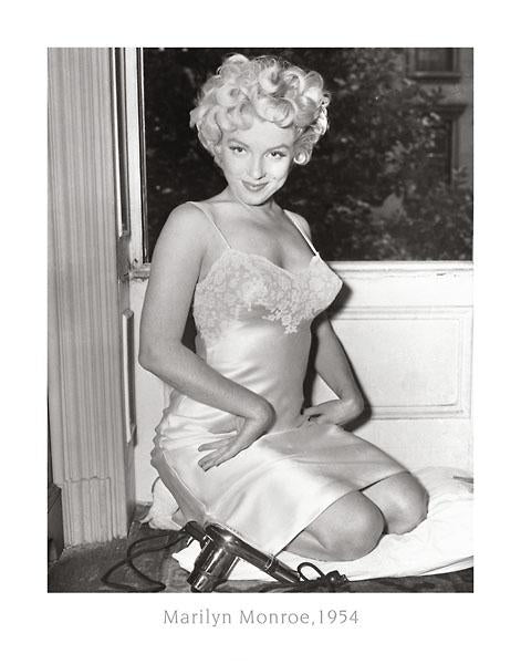 Marilyn Monroe, 1954 - 22 X 28 Inches