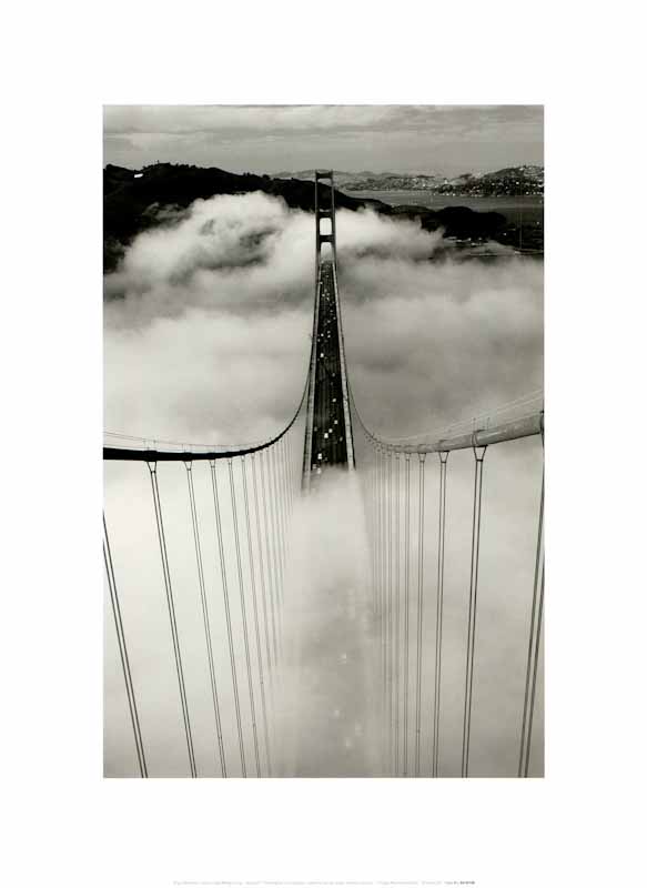 Golden Gate Bridge dans le brouillard par Roger Ressmeyer - 12 X 16 po ...