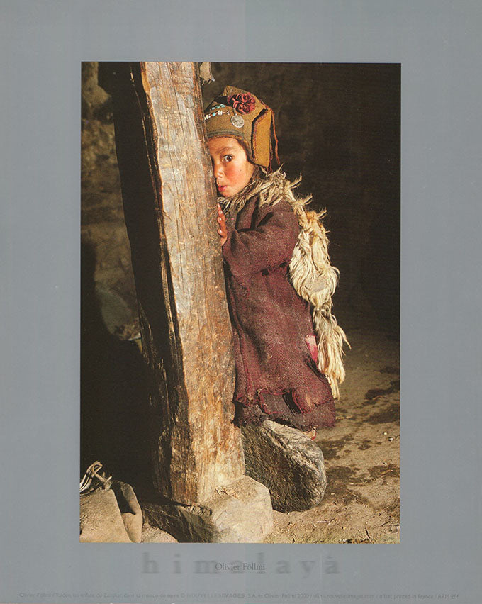 Tolden , un enfant du Zanskar dans sa maison de terre by Olivier Föllmi - 10 X 12 Inches (Art Print)
