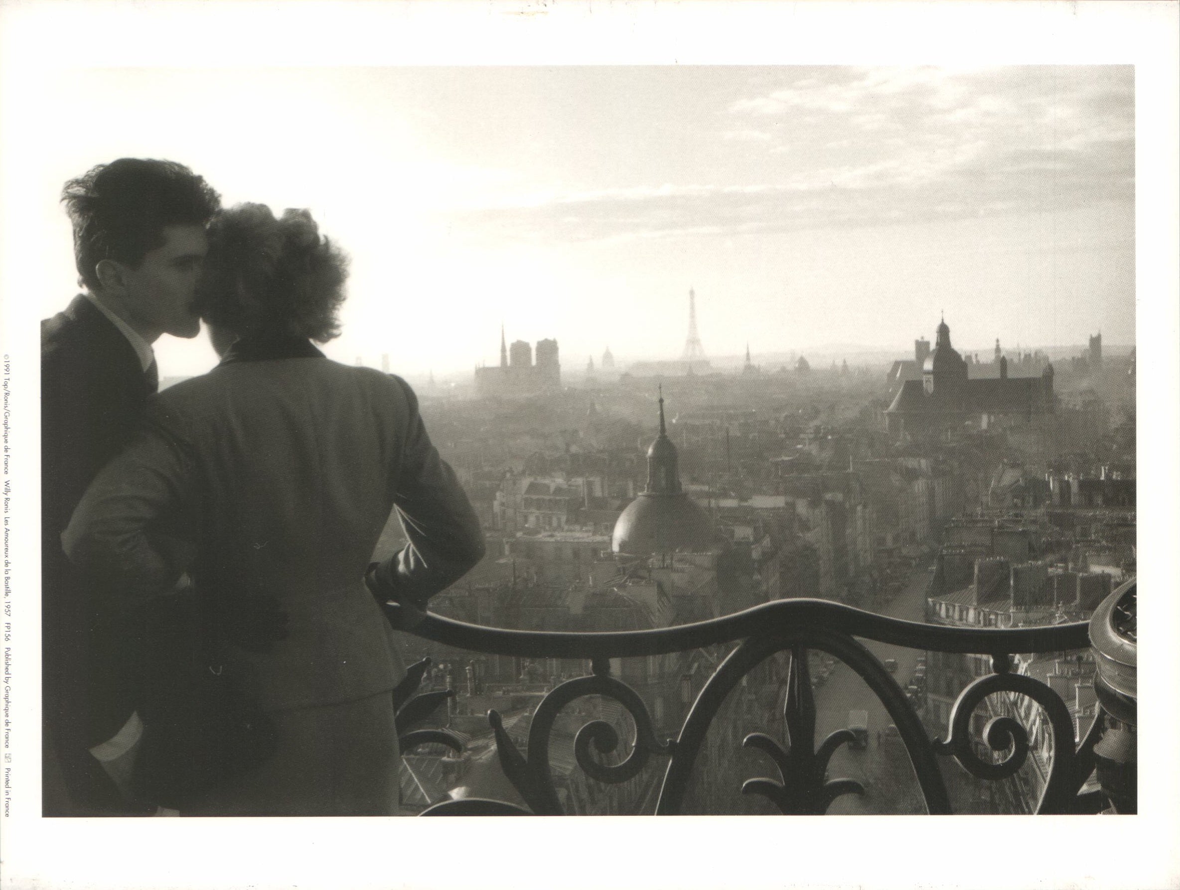 Les Amoureux de la Bastille, 1957 by Willy Ronis - 10 X 12 Inches (Art ...