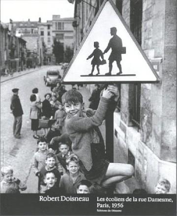 Les Écoliers de la rue Damesme, Paris, 1956 by Robert Doisneau - 16 X 20 Inches (Art Print)
