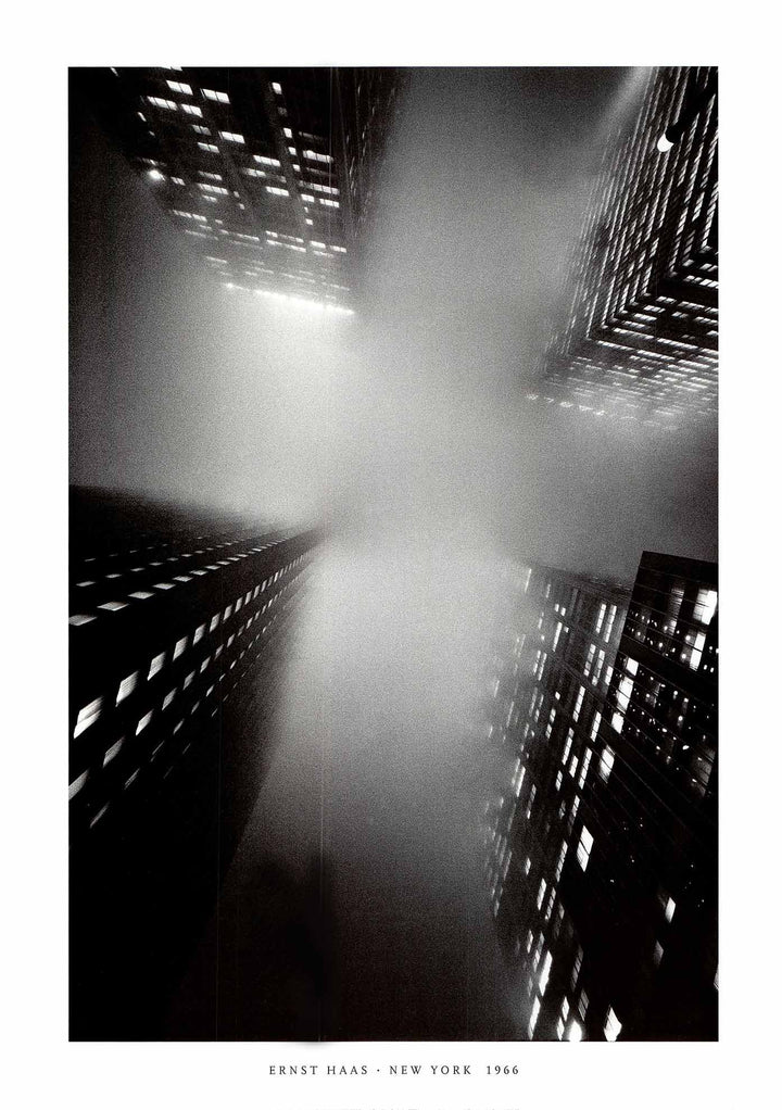 New York, 1966 by Ernst Haas - 20 X 28 Inches (Art Print)