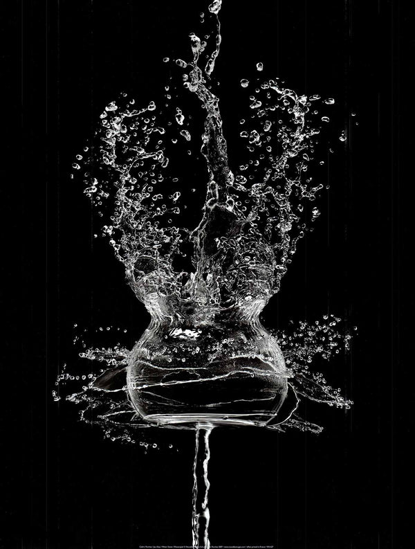 Jeu d'eau par Cédric Porchez - 20 X 28" - Affiche d'art.