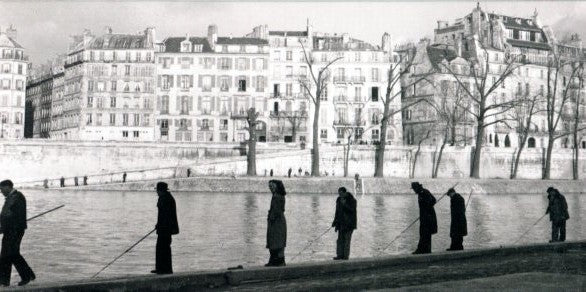 Pêcheurs sur les bords de la Seine, 1950 by Robert Doisneau - 4 X 8 Inches (Greeting Card)