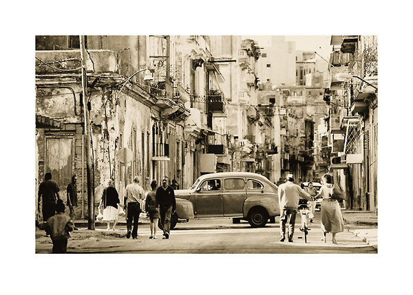 Havana Street, Cuba by Lee Frost - 20 X 28 Inches (Art Print)